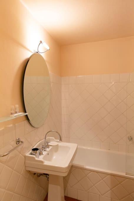 Elegant Apartment Near Piazza Della Signoria Florenz Exterior foto